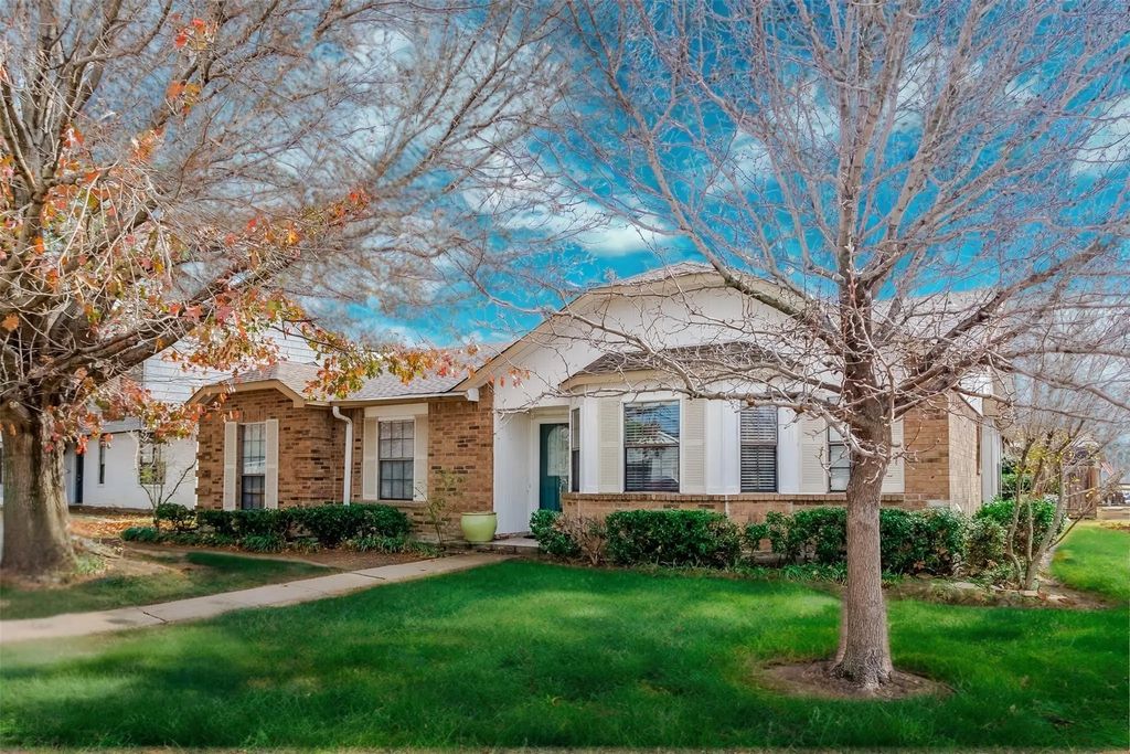 4205 Keys Drive, The Colony