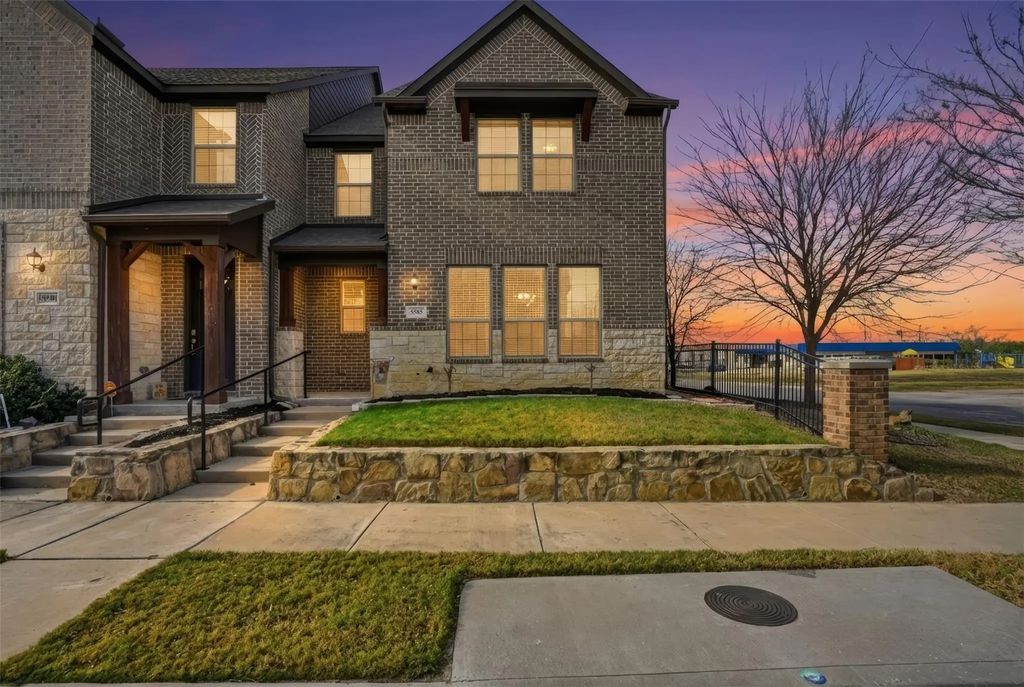 5585 Crosby Drive, North Richland Hills
