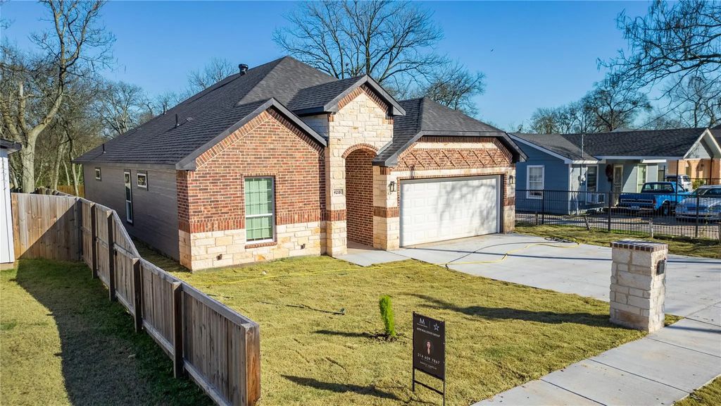 4218 Easter Avenue, Dallas