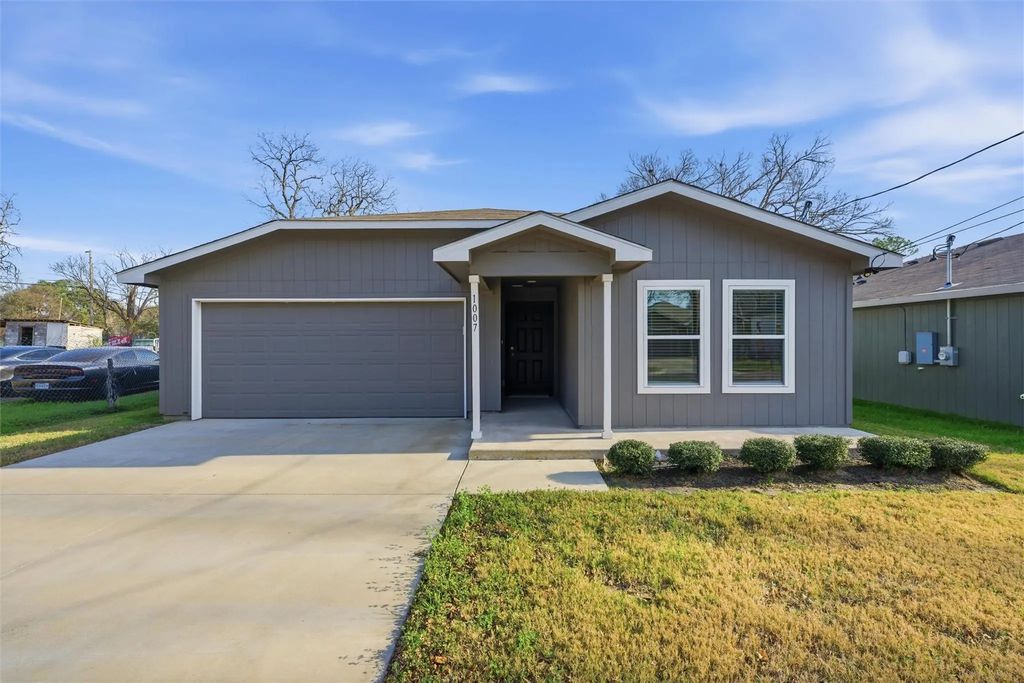 1007 E Calhoun Avenue, Waco