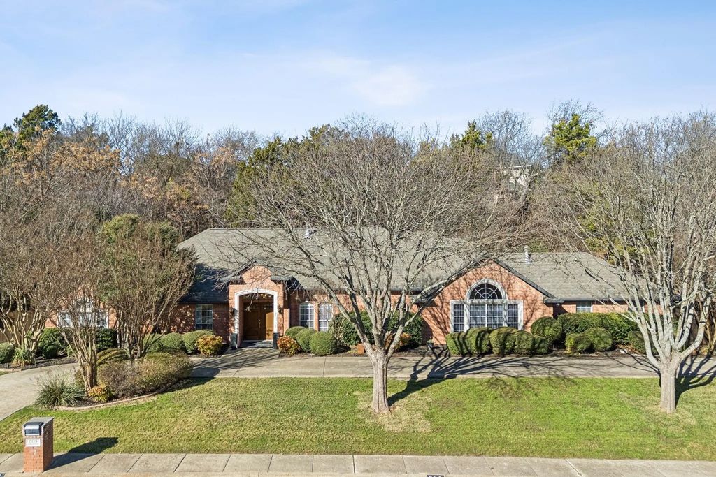 809 Sleepy Hollow Drive, Cedar Hill