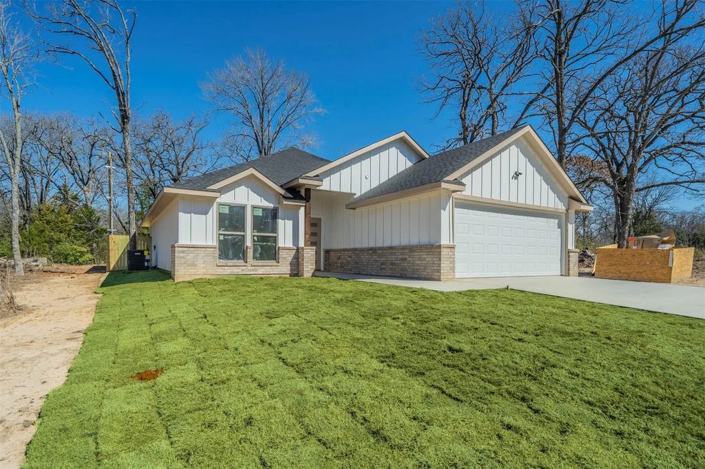 6130 Aztec Drive, Mabank