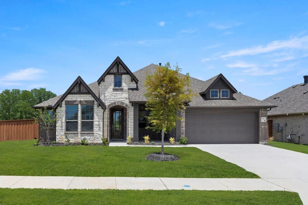 3821 Maize Avenue, Heartland
