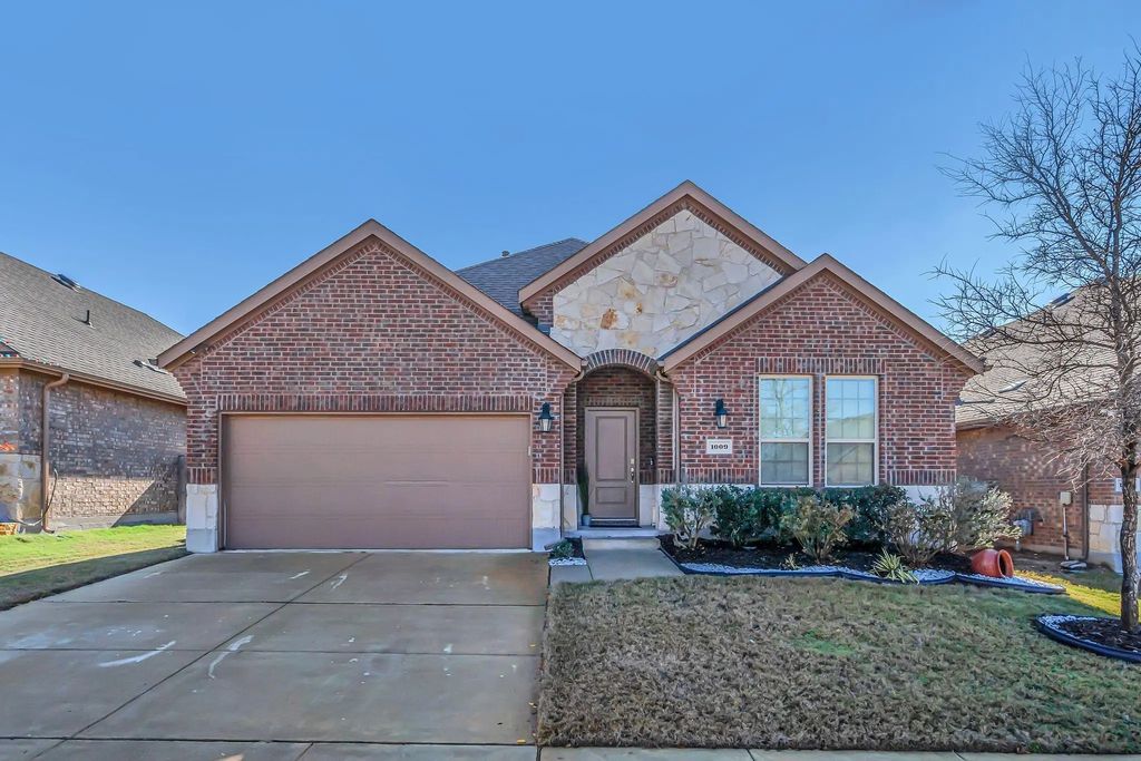 1009 Azure Lane, Celina