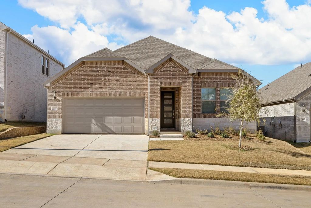 2441 Glacier Ridge, Corinth