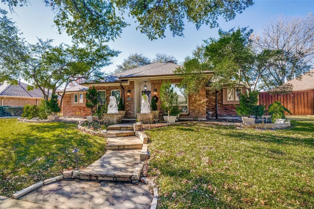 2013 Diamond Oaks Drive, Garland