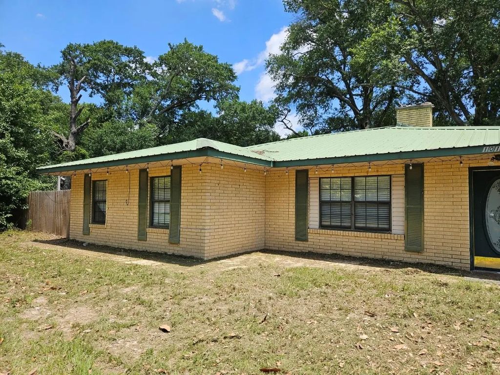 1018 An County Road 2301, Tennessee Colony