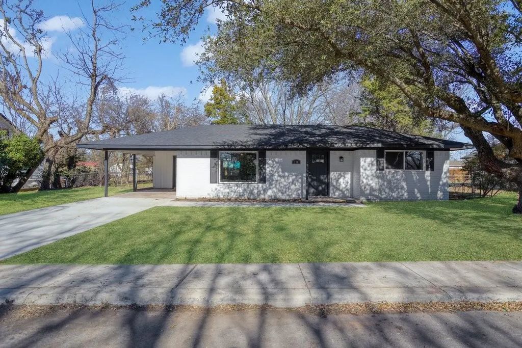 104 W Short Street, Leonard