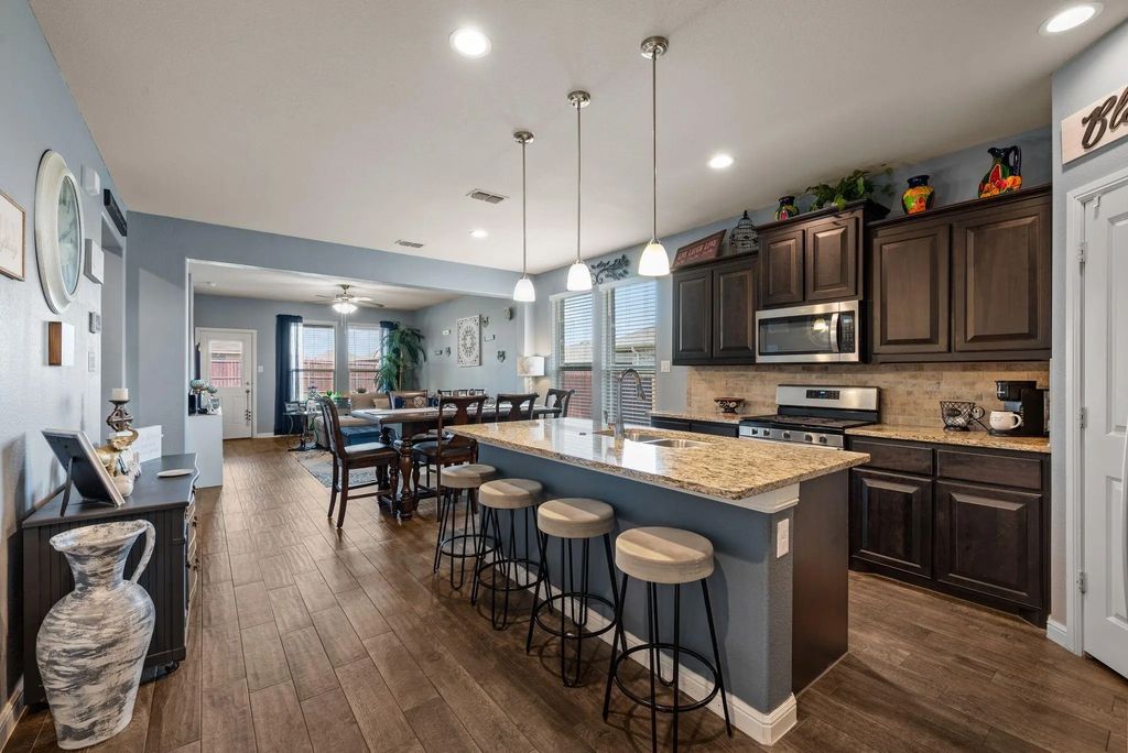 419 Regatta Lane, Azle
