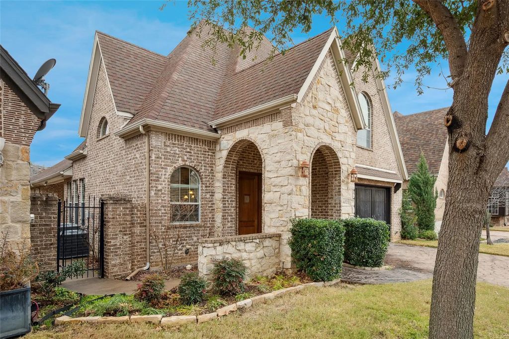 4021 Fairmont Court, Bedford
