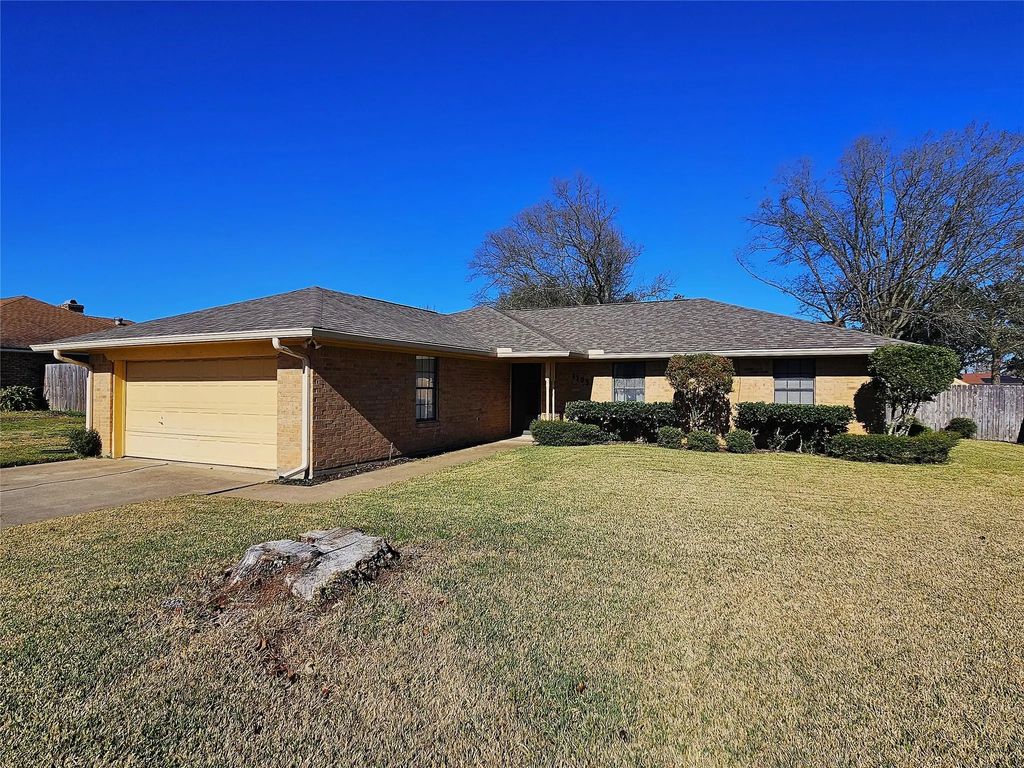 1103 La Villeta Street, Mexia