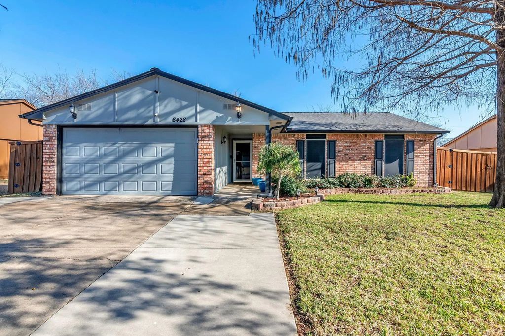 6428 Wakefield Road, North Richland Hills