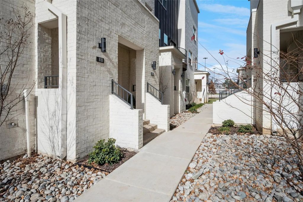 1217 Beaconsfield Lane 810, Arlington