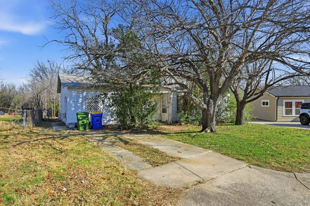 928 Hackamore Street, White Settlement