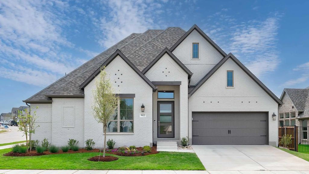 912 River Sky Road, Lavon
