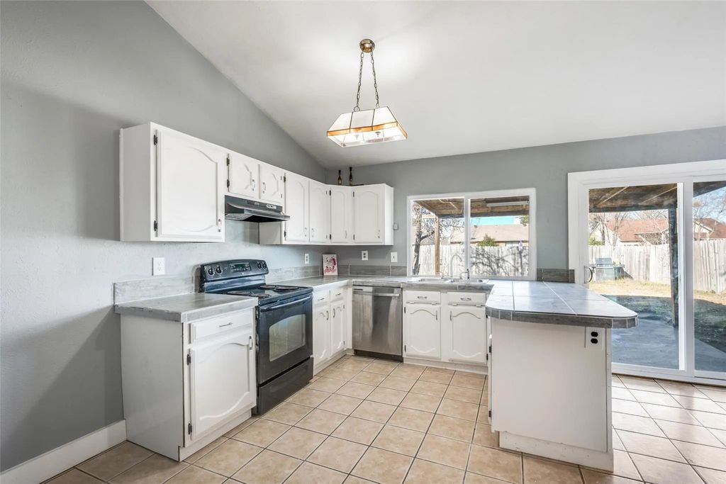 1614 Clark Trail, Grand Prairie