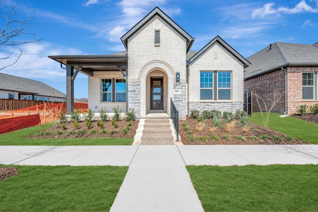 2083 Pine Grove Lane, Arlington