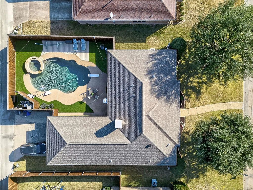711 Rush Creek Drive, Allen