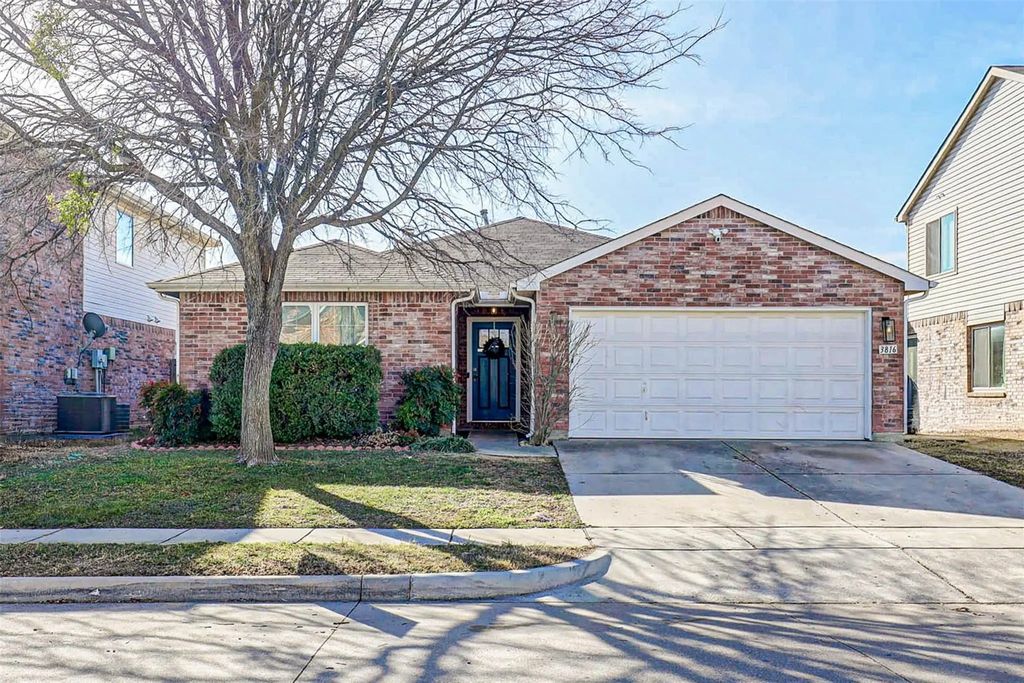 3816 Carlsbad Way, Fort Worth