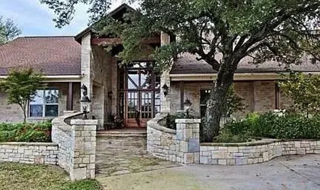 1050 Brazos Heights Road, Mineral Wells