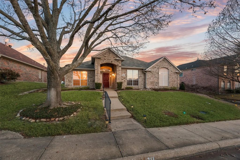 311 Julian Drive, Rockwall