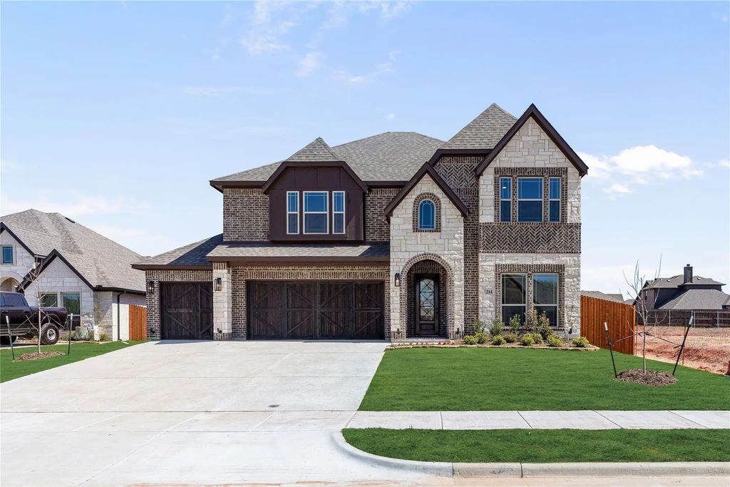 214 Memory Lane, Waxahachie