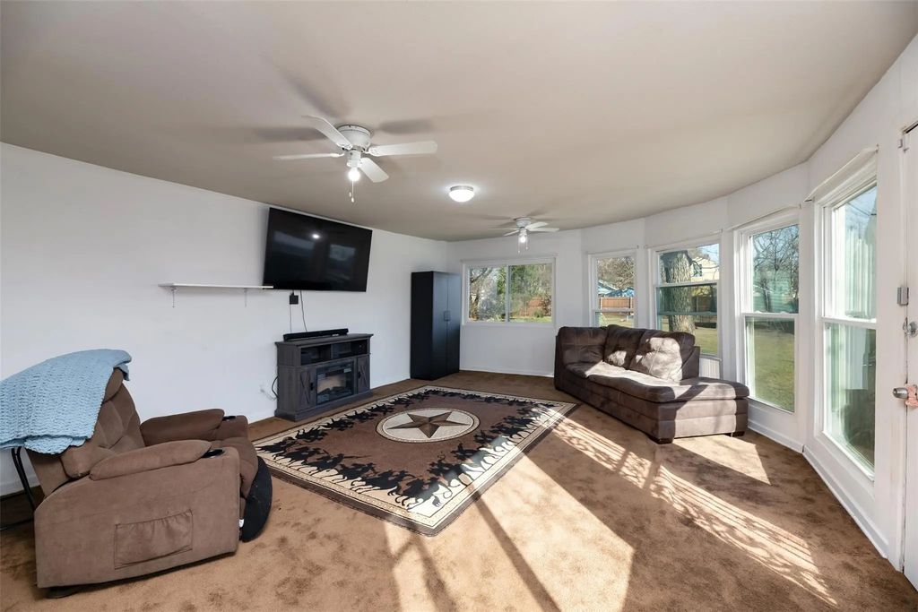 505 Bellevue Drive, Cleburne