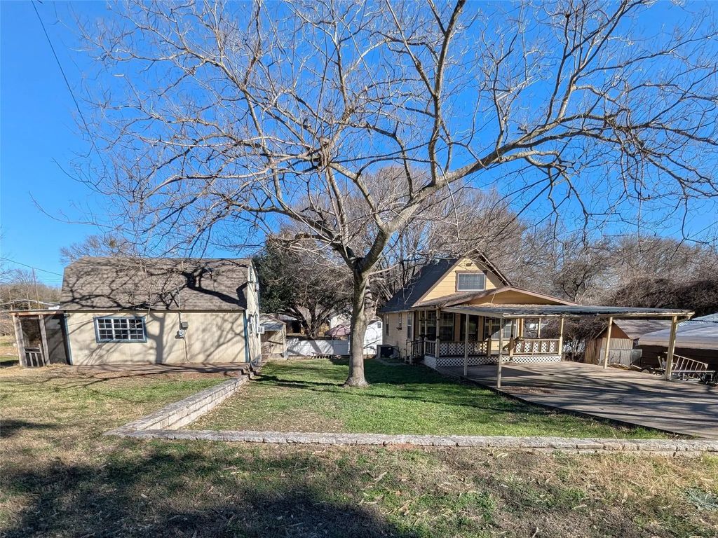 8161 Deer View Circle, Granbury