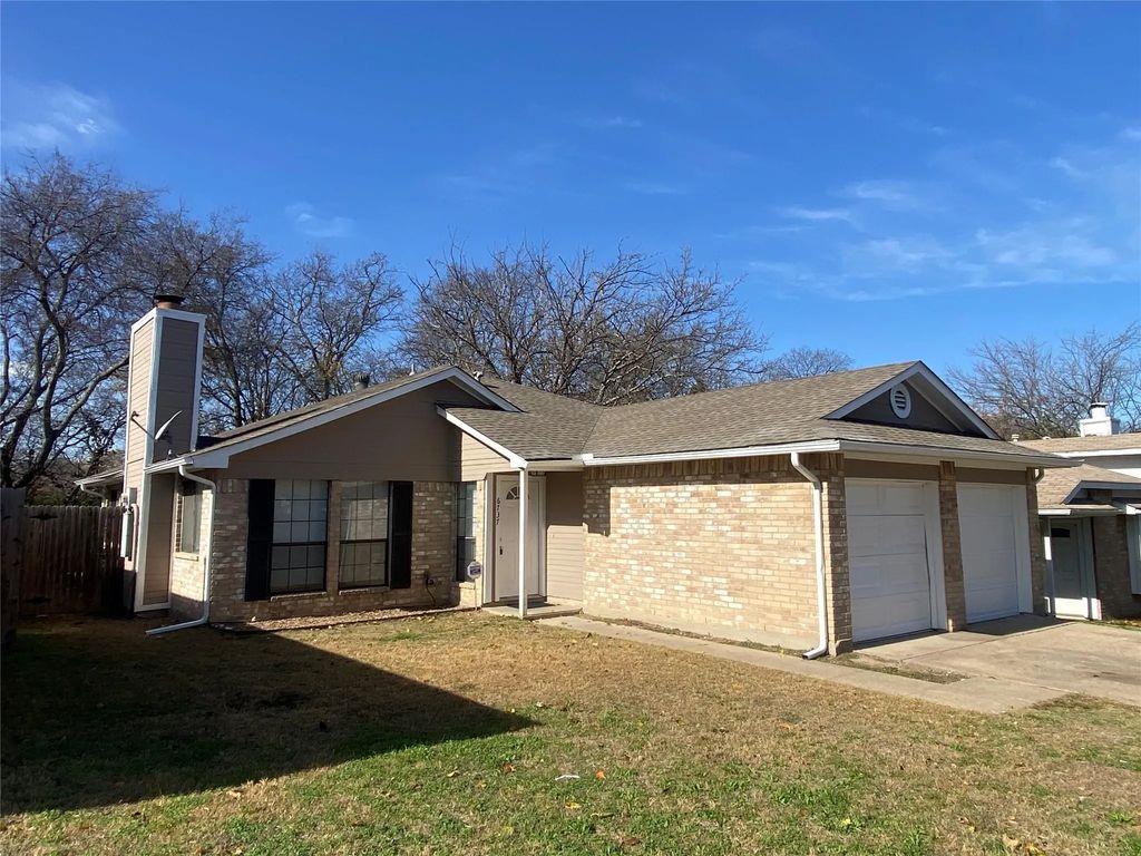 6737 Mattney Circle, Dallas