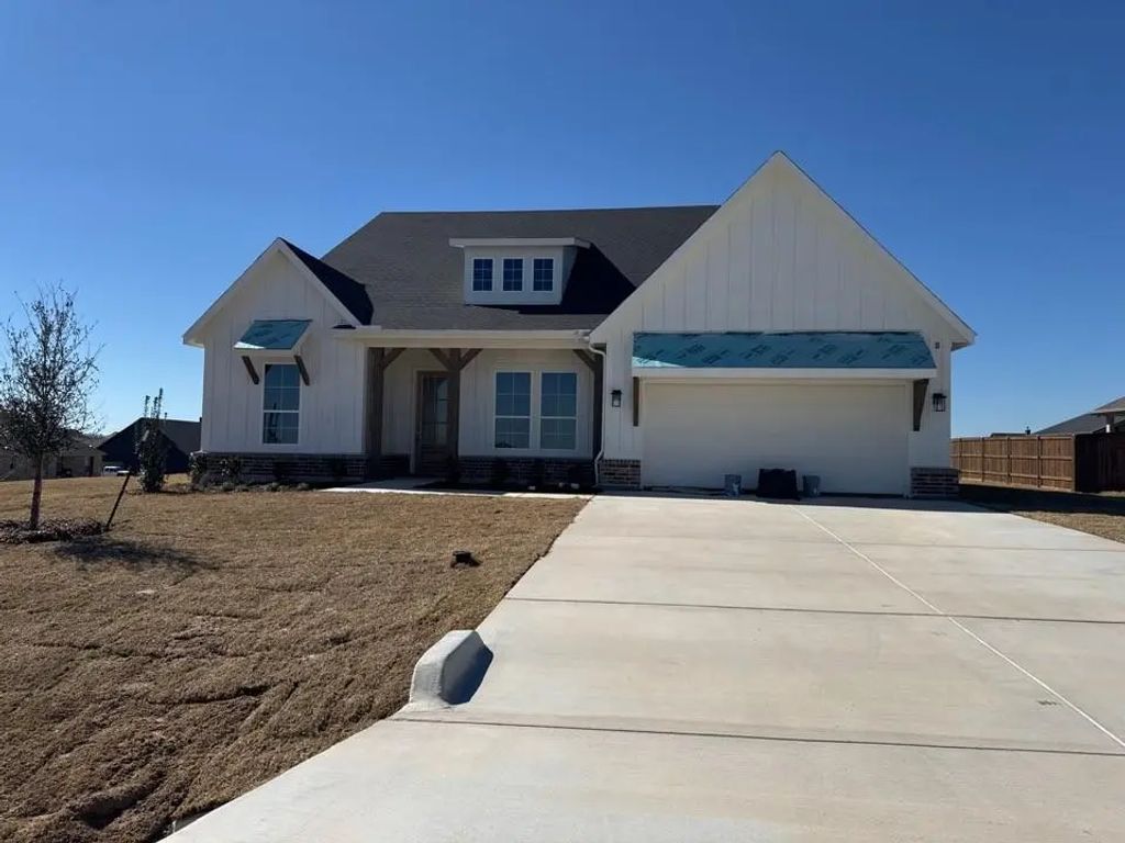 197 Meadow Vista Drive, New Fairview