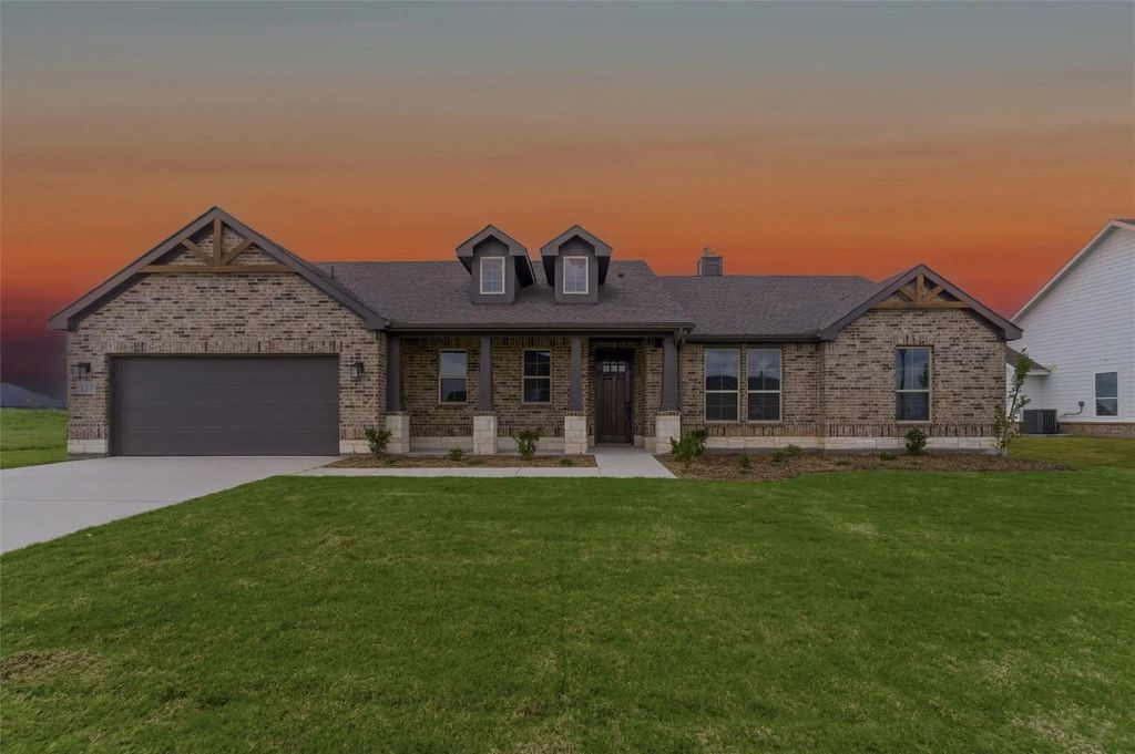 137 Moss Glen Lane, New Fairview