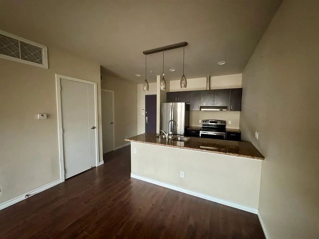 1100 W Trinity Mills Road 3010, Carrollton
