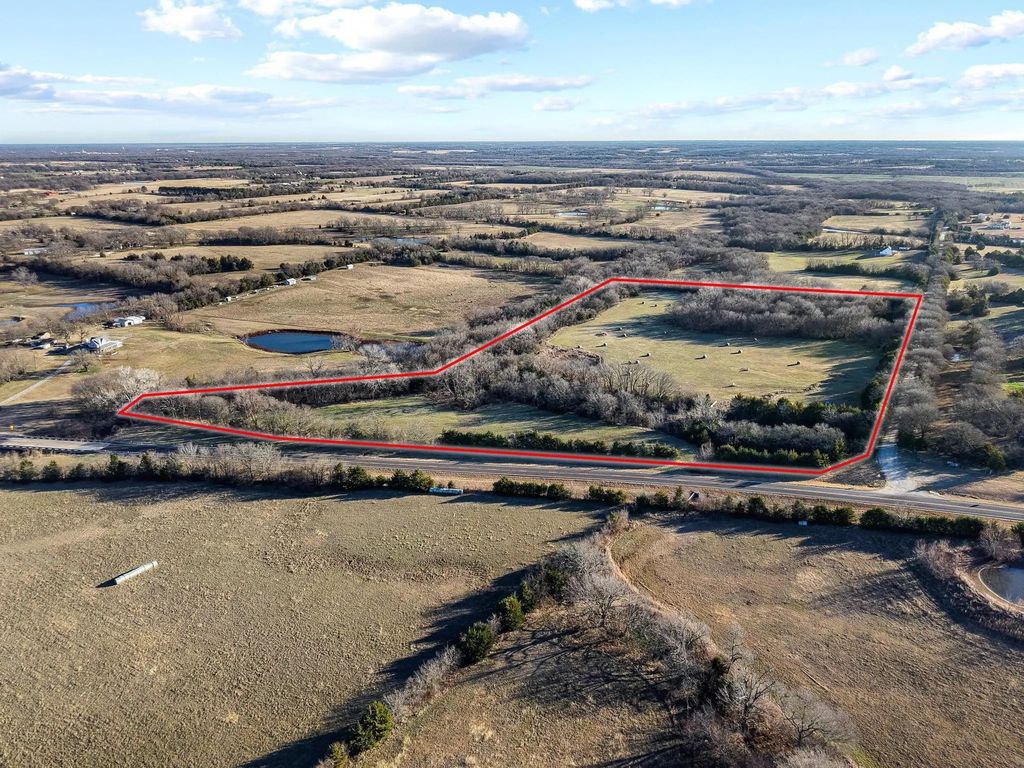 285 County Road 4230, Bonham