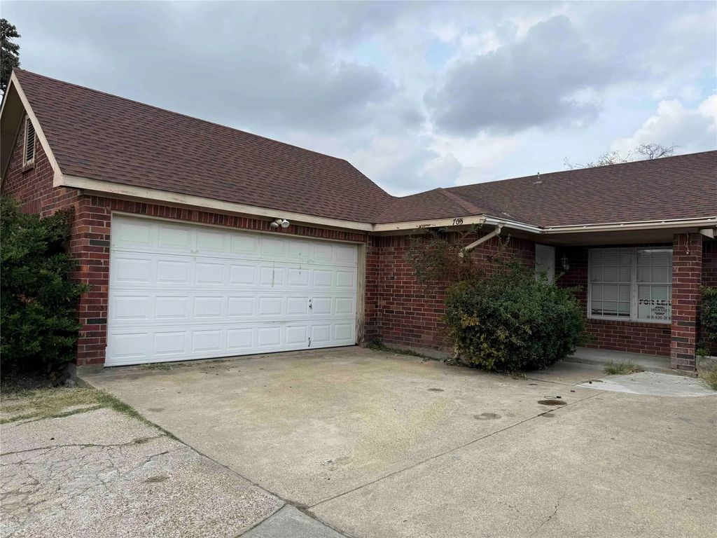 705 Gregory Street, Garland