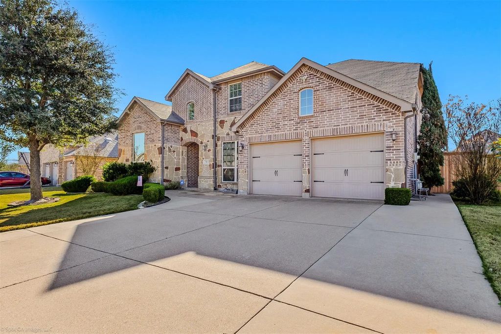 766 Sycamore Trail, Forney