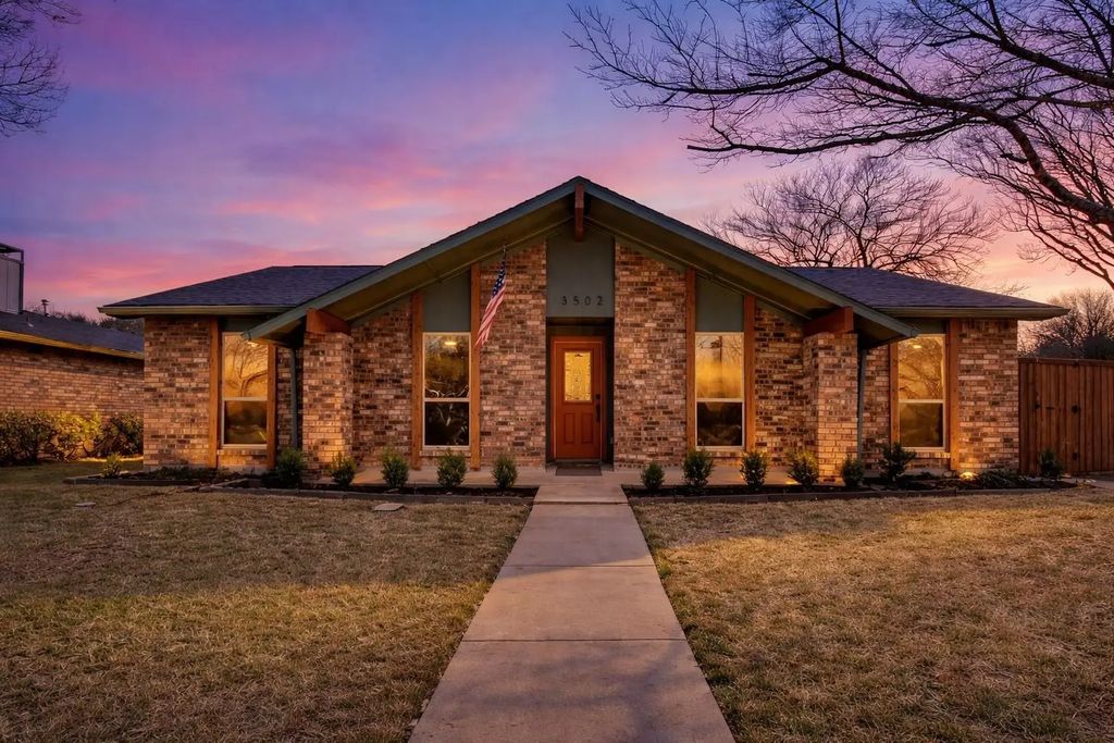 3502 Vista Oaks Drive, Garland