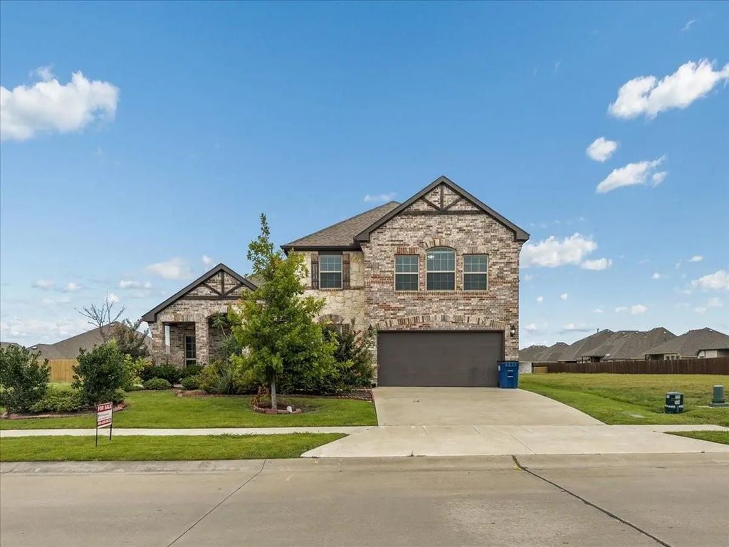 421 Trailhouse Lane, Forney