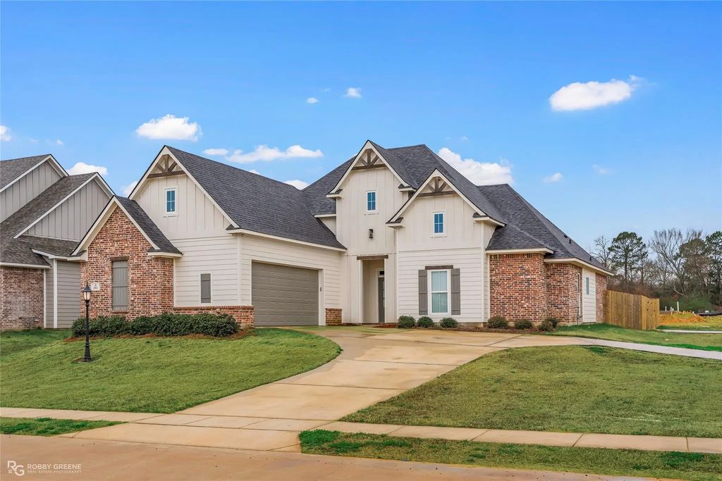 202 Woodcrest Drive, Stonewall