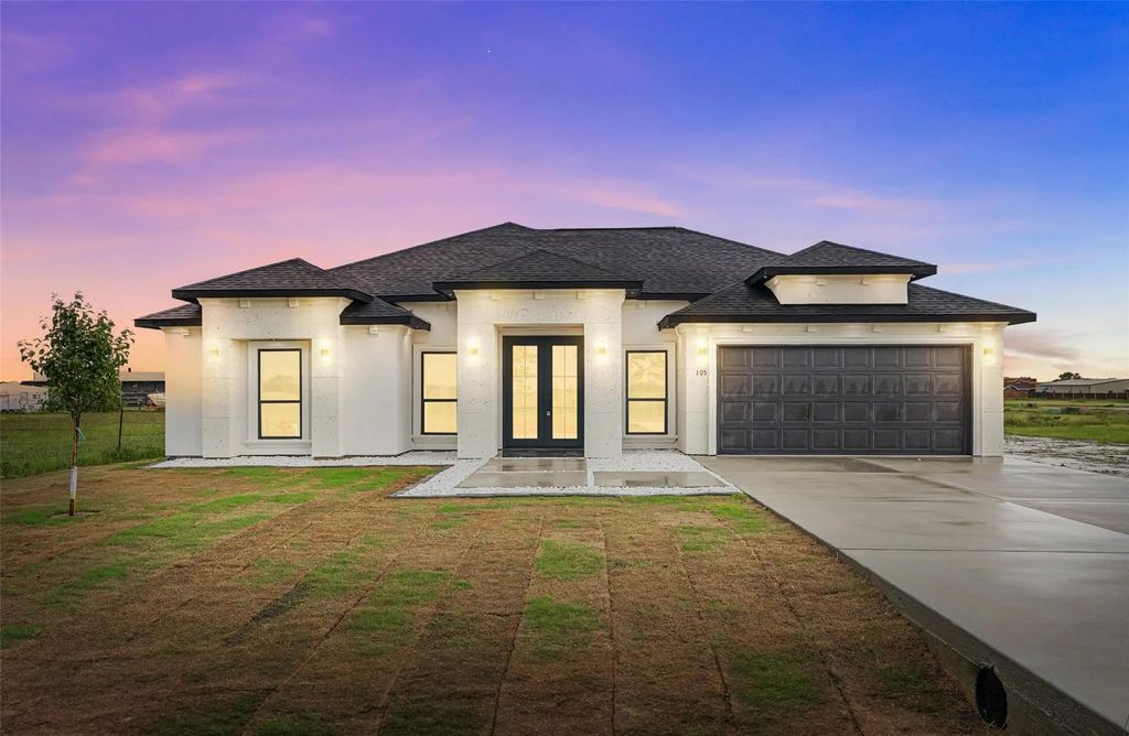 105 Lawson Avenue, Mabank