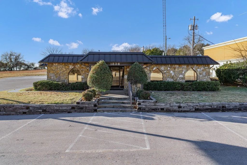 1836 Santa Fe, Weatherford