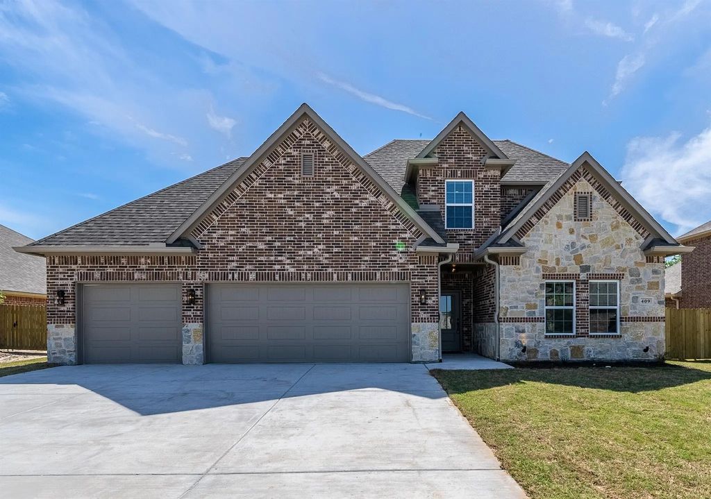 409 Ellis Place Drive, Greenville