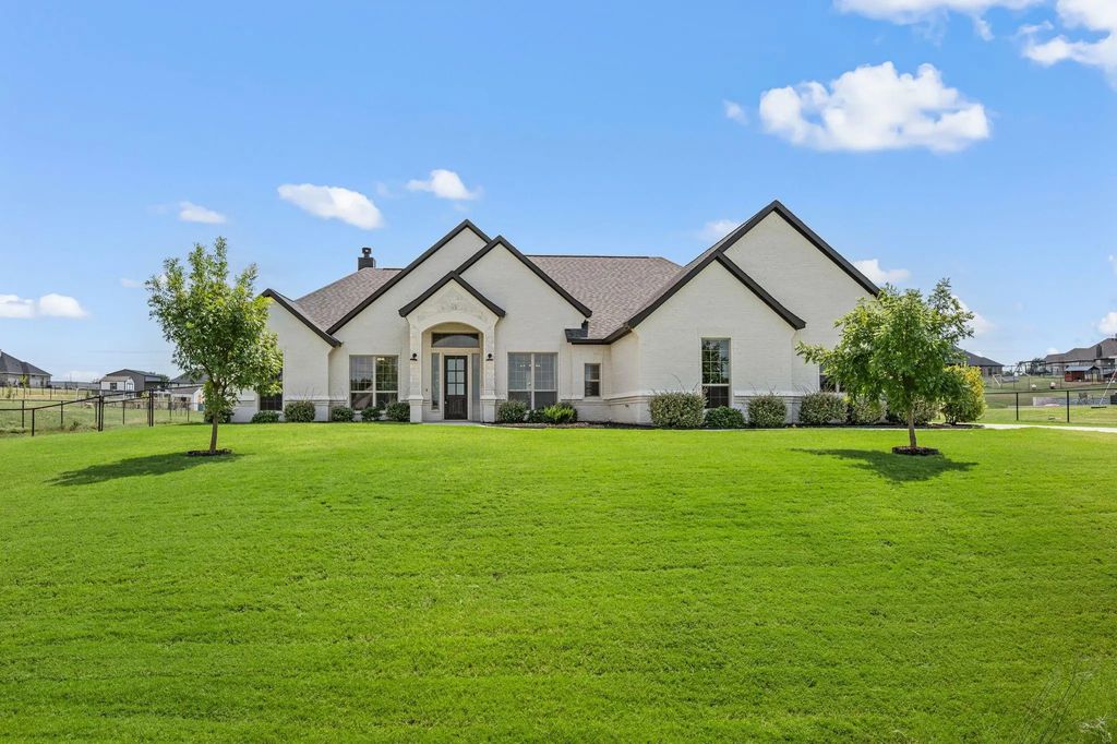 313 Oak Meadow Lane, Weatherford