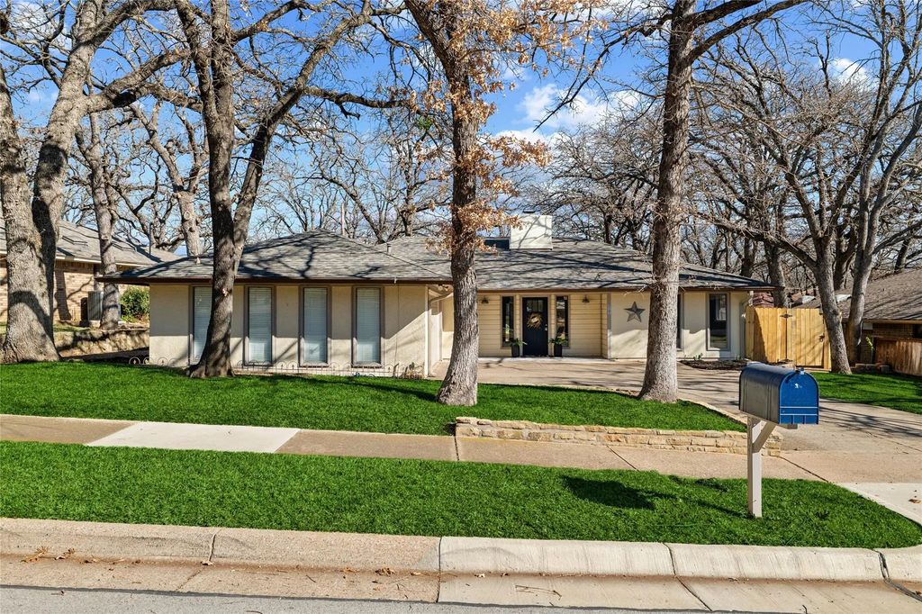 5101 Caliente Drive, Arlington