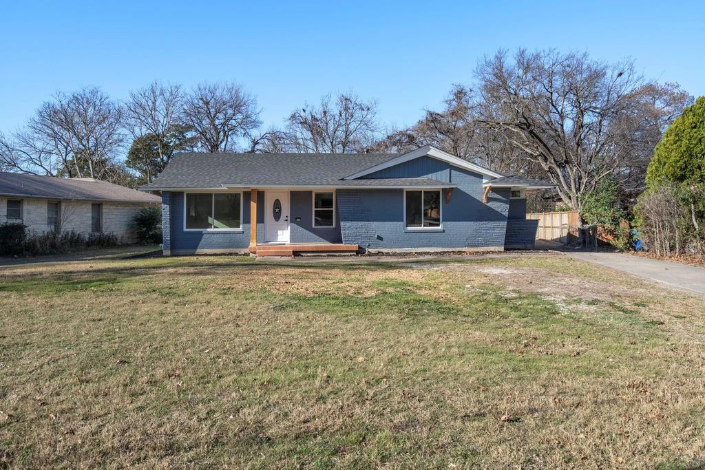 2205 Elmwood Boulevard, Dallas
