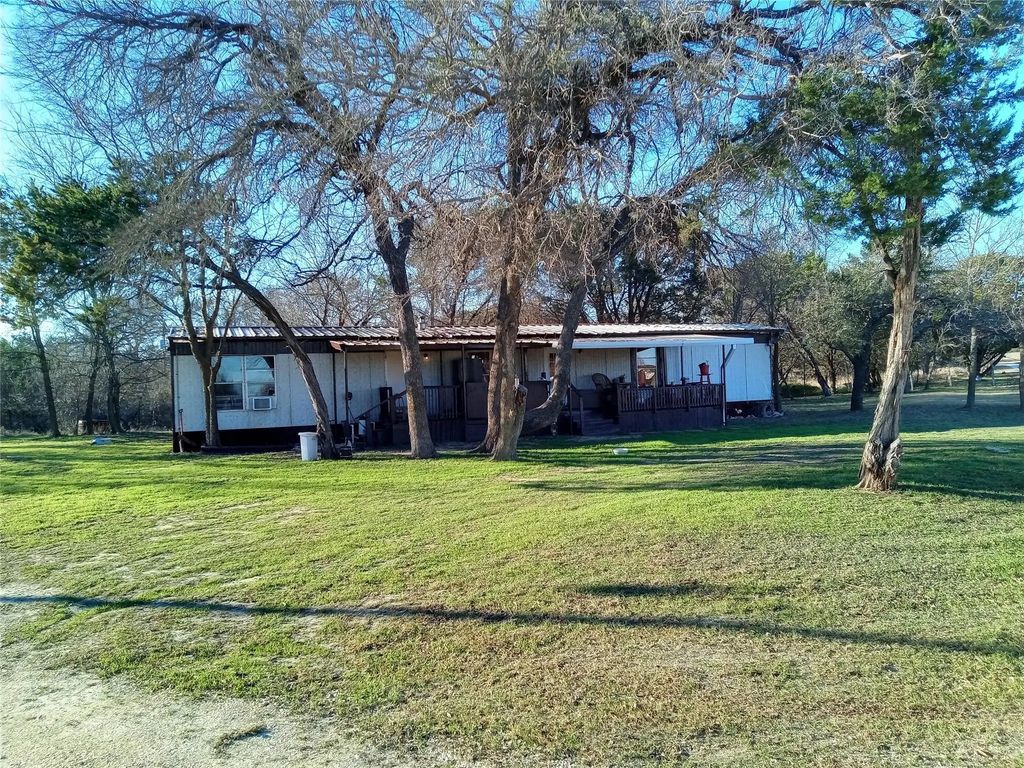 912 County Road 2357 Road, Meridian