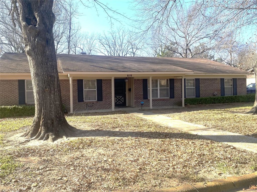 610 Wilburn Drive, Paris