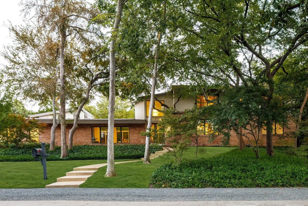 7110 N Janmar Drive, Dallas