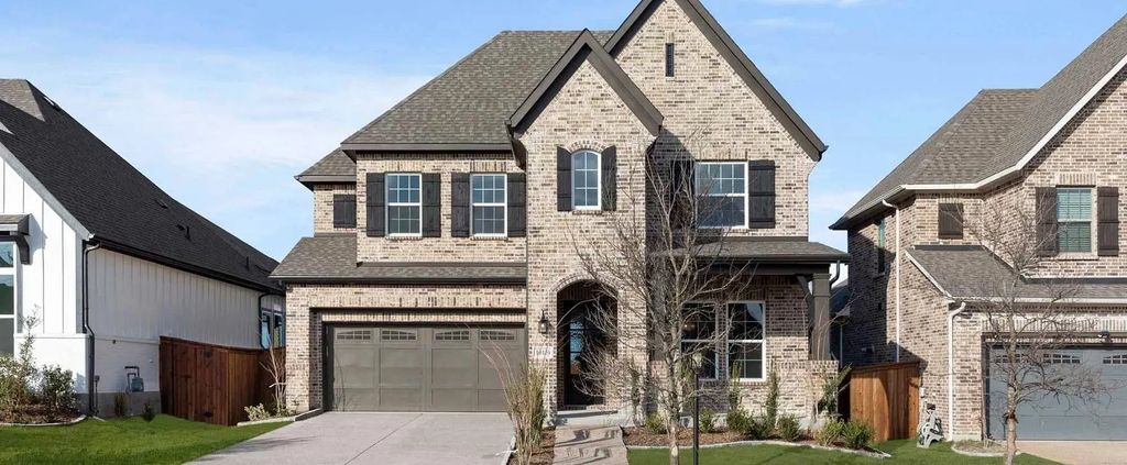 1013 Golden Galaxy Way, Wylie