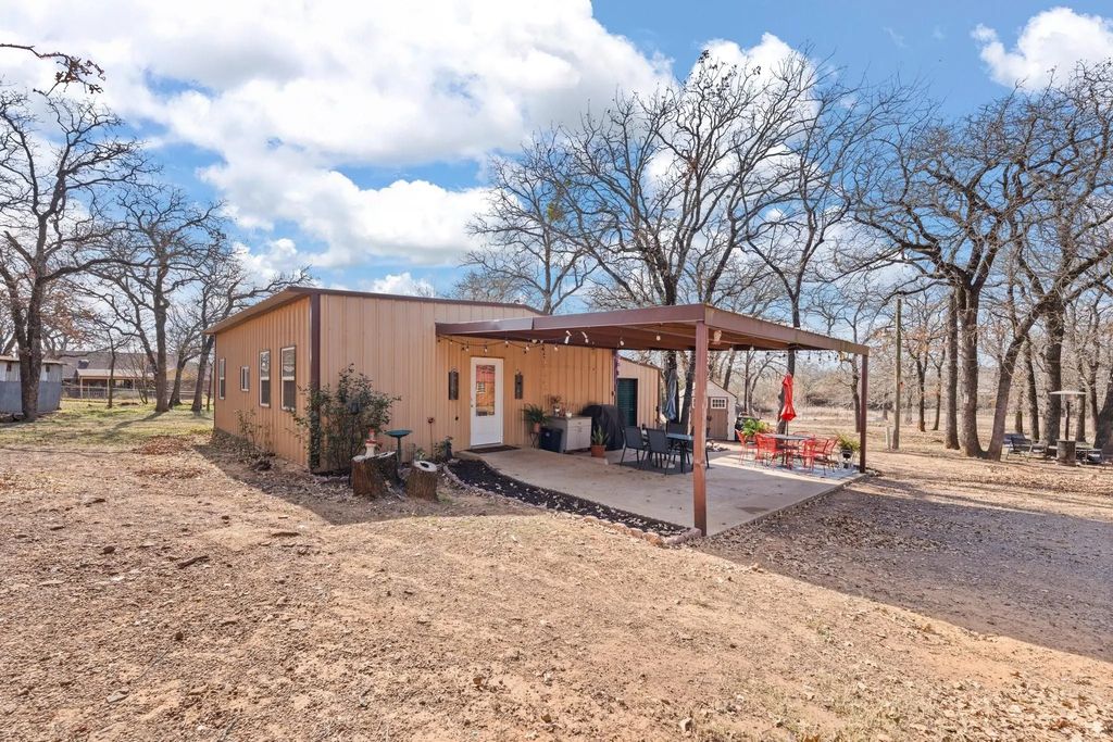 2516 Brushy Nob Drive, Joshua
