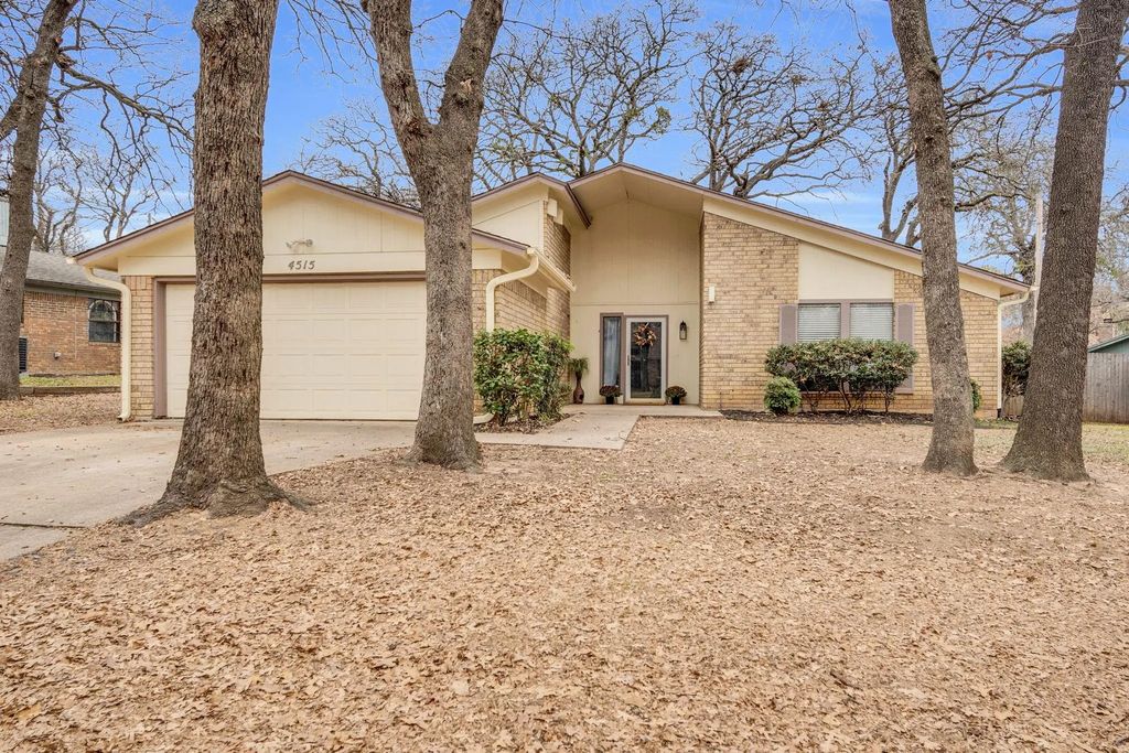 4515 Indian Oaks Trail, Arlington
